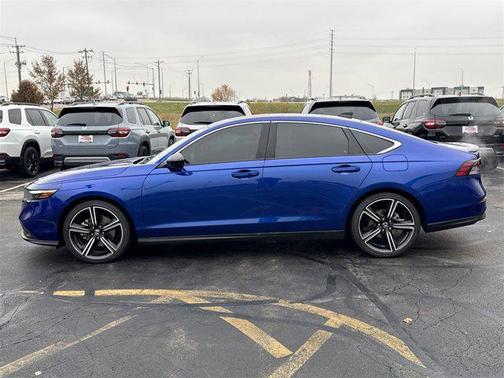 2023 Honda Accord Hybrid Base