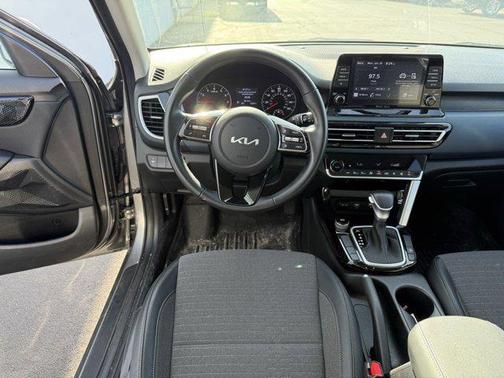 2023 Kia Seltos S