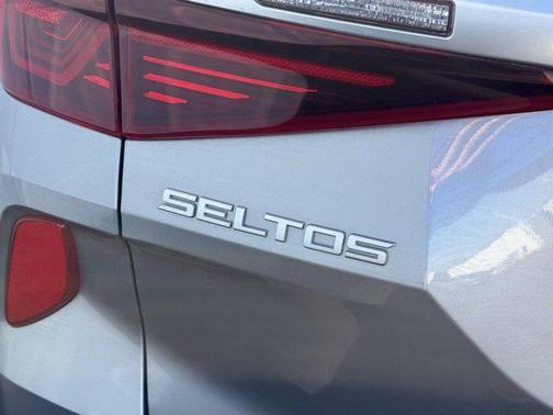 2023 Kia Seltos S