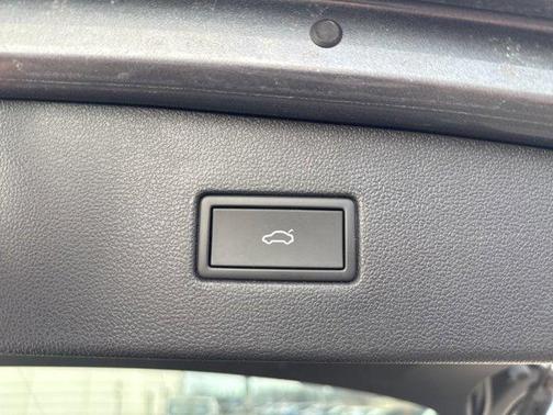 2022 Volkswagen Tiguan 2.0T SE R-Line Black 4MOTION