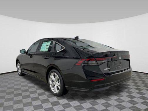 2025 Honda Accord LX 1.5T