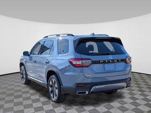 2026 Honda Pilot Touring 8-Passenger