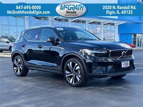 2023 Volvo XC40 B5 Ultimate Bright Theme