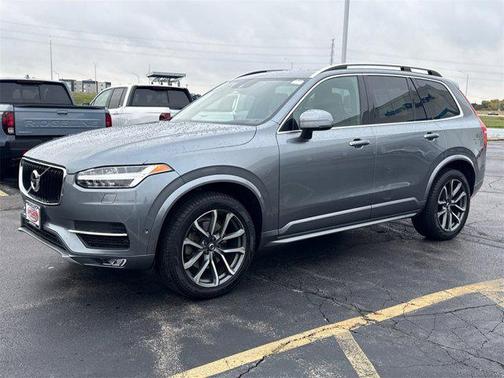 2019 Volvo XC90 T6 Momentum