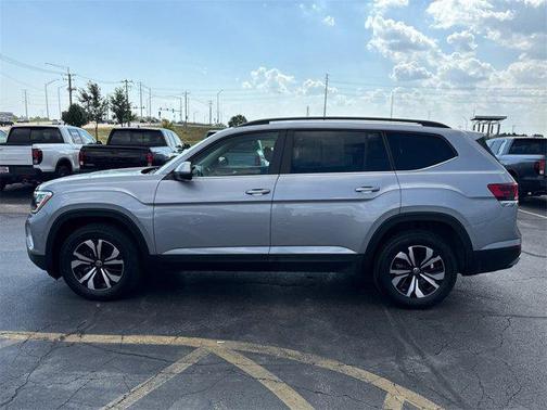 2024 Volkswagen Atlas 2.0T SE