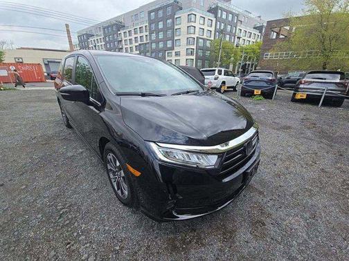 Crystal Black Pearl 2023 Honda Odyssey EX-L