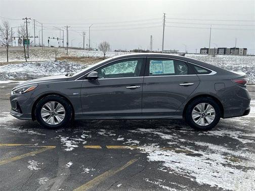 2019 Hyundai SONATA Hybrid SE