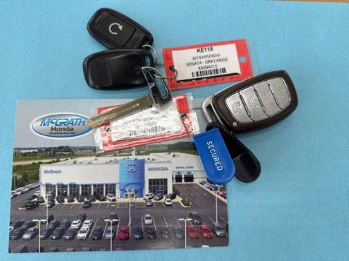 2019 Hyundai SONATA Hybrid SE