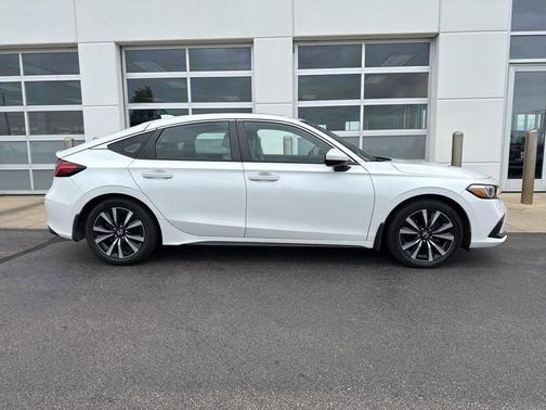 Platinum White Pearl 2023 Honda Civic EX-L