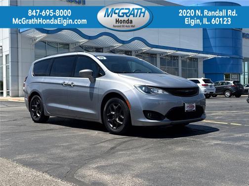 Billet Silver Metallic Clearcoat 2019 Chrysler Pacifica Touring-L Plus