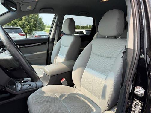 2012 Kia Sorento LX