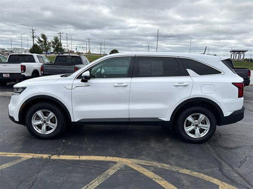2022 Kia Sorento LX