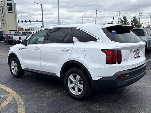 2022 Kia Sorento LX