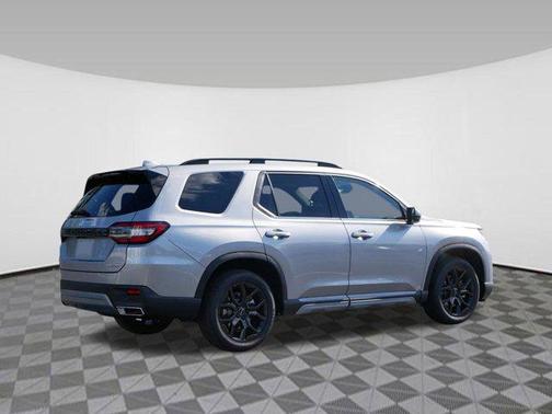 2025 Honda Pilot Touring 8-Passenger