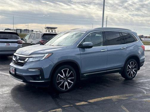 2022 Honda Pilot Touring 8-Passenger