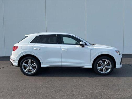 2022 Audi Q3 45 S line Premium Plus