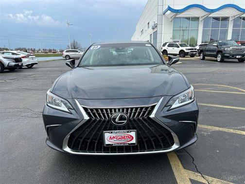 2023 Lexus ES 300h Base