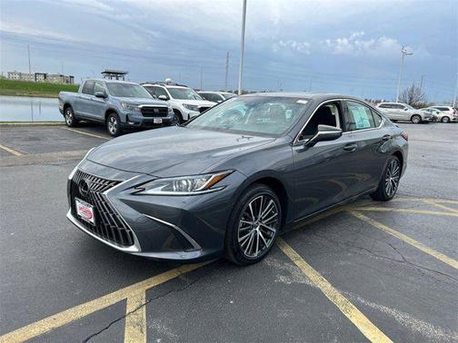 2023 Lexus ES 300h Base