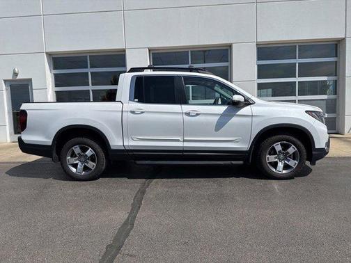 Platinum White Pearl 2024 Honda Ridgeline RTL