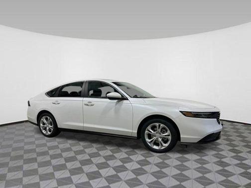 2025 Honda Accord LX 1.5T