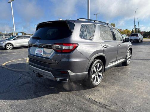 2023 Honda Pilot AWD Elite