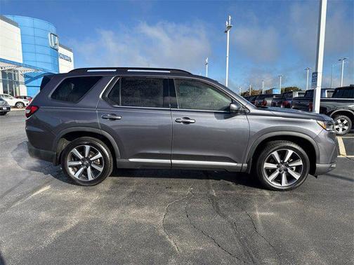 2023 Honda Pilot AWD Elite