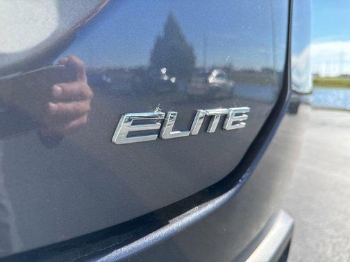 2023 Honda Pilot AWD Elite