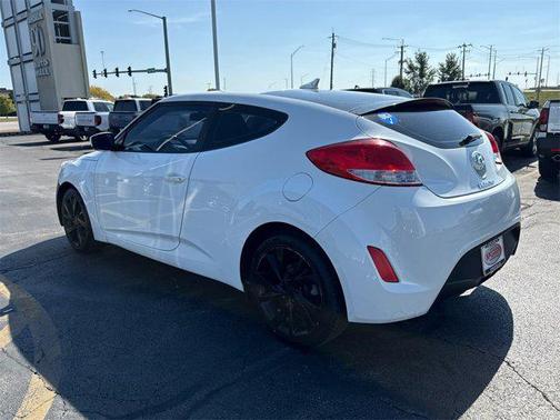 2017 Hyundai Veloster Base