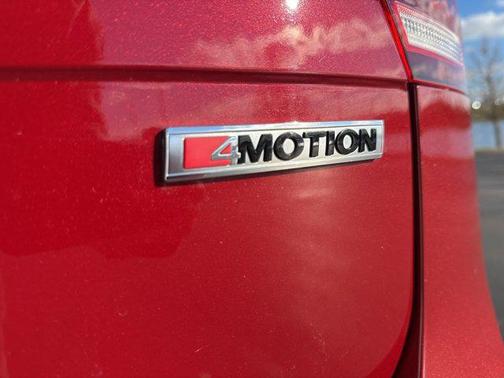 2019 Volkswagen Tiguan 2.0T SEL R-Line 4MOTION