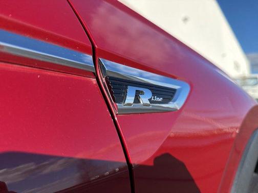 2019 Volkswagen Tiguan 2.0T SEL R-Line 4MOTION