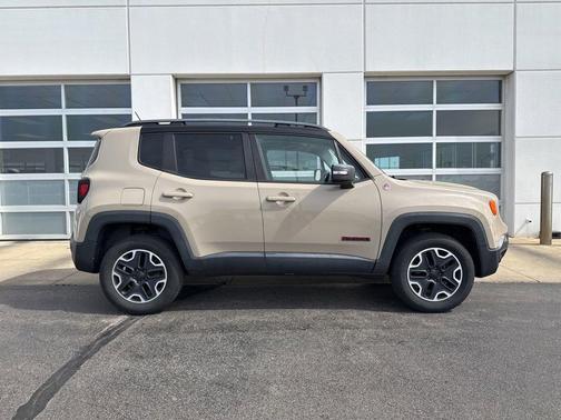 Mojave Sand 2015 Jeep Renegade Trailhawk
