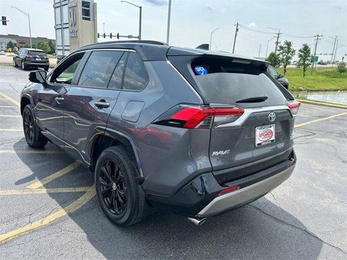 2023 Toyota RAV4 Hybrid SE