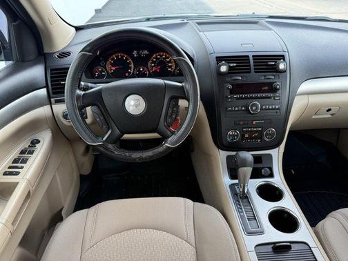 2010 Saturn Outlook XE Premium
