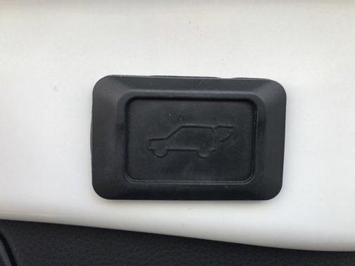 2020 Toyota RAV4 Hybrid SE