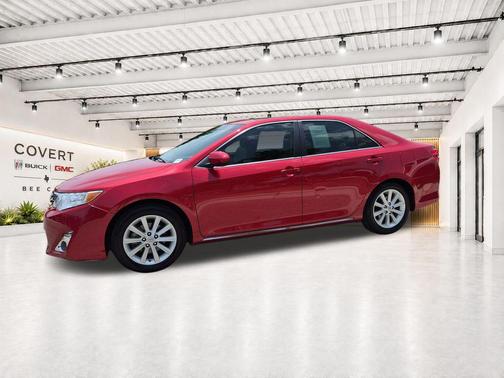 Barcelona Red Metallic 2014 Toyota Camry XLE