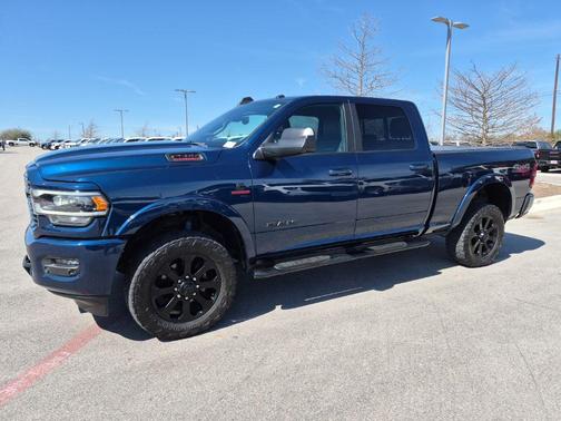 2022 RAM 2500 Laramie Crew Cab 4x4 6'4' Box