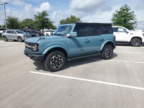 2022 Ford Bronco Outer Banks
