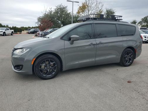 2020 Chrysler Pacifica Touring-L Plus