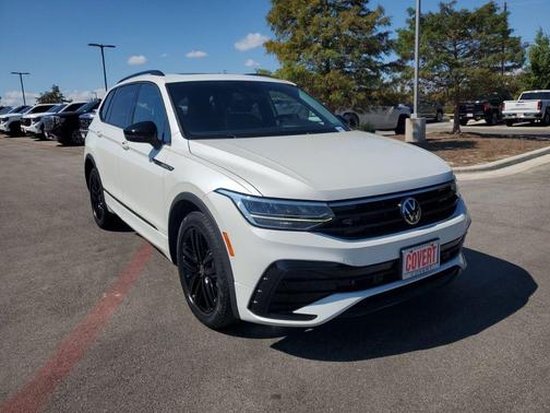 2022 Volkswagen Tiguan 2.0T SE R-Line Black