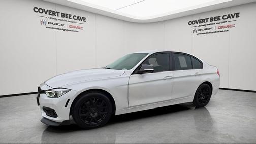 White Metallic 2017 BMW 320 i