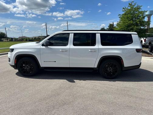 Bright White Clearcoat 2024 Jeep Wagoneer L Series II Carbide 4x4