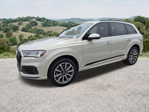 Vicuna Beige Metallic 2023 Audi Q7 45 Premium Plus