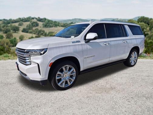 Iridescent Pearl Tricoat 2023 Chevrolet Suburban 4WD High Country