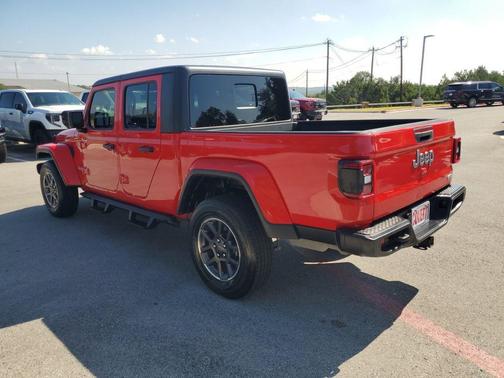2020 Jeep Gladiator Overland