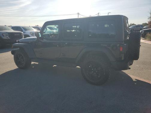 2022 Jeep Wrangler Willys