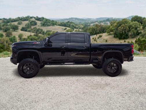 Black 2024 Chevrolet Silverado 2500 LT