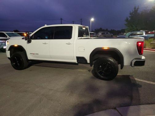 2023 GMC Sierra 2500 AT4