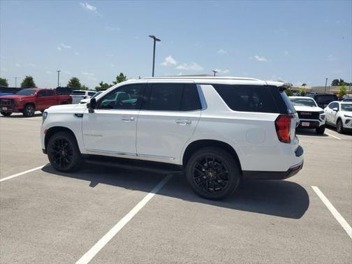 2022 GMC Yukon SLT
