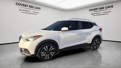 Aspen White Tricoat 2019 Nissan Kicks SV