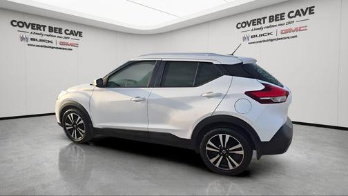 Aspen White Tricoat 2019 Nissan Kicks SV
